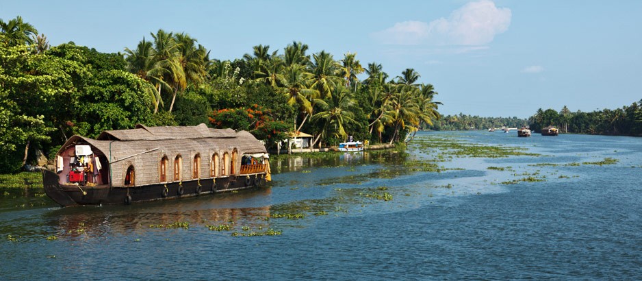 alleppey1 Top 10 Tourist Places to Visit in Kerala