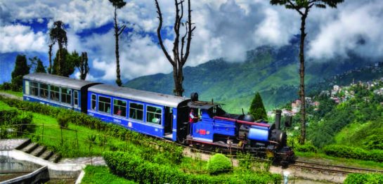 Darjeeling - famous tourist places in india