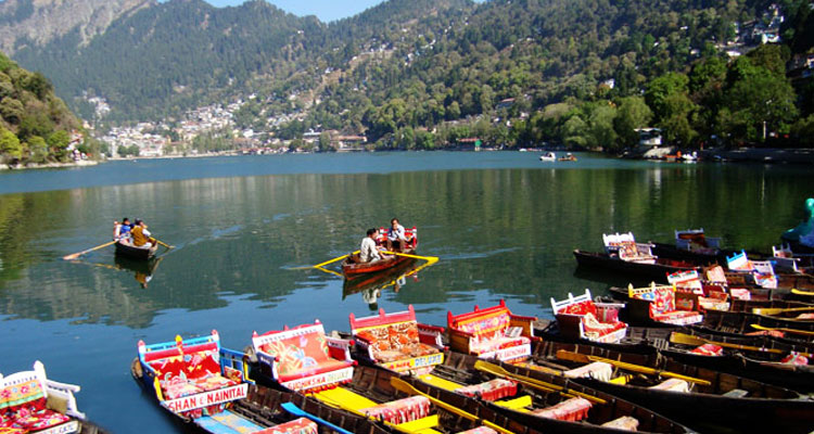 gadisar-lake-jaisalmer Top 10 Honeymoon Destinations In India For Winters